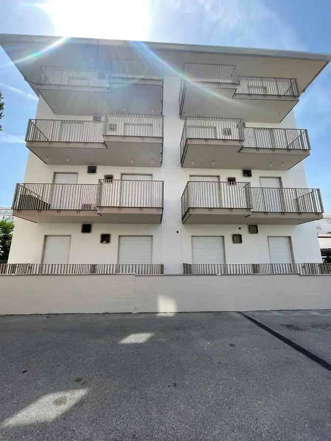 Appartamento Soyus 10 Lido di Jesolo 0*,  Italy